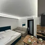 Io\'S Apartments