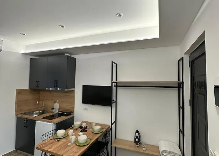 Io\'S Apartments