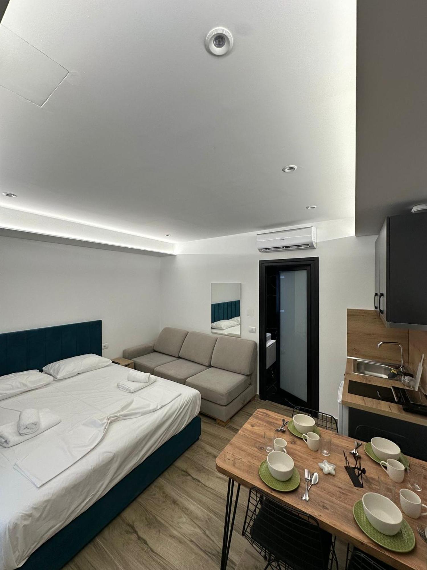 Apartament Io's